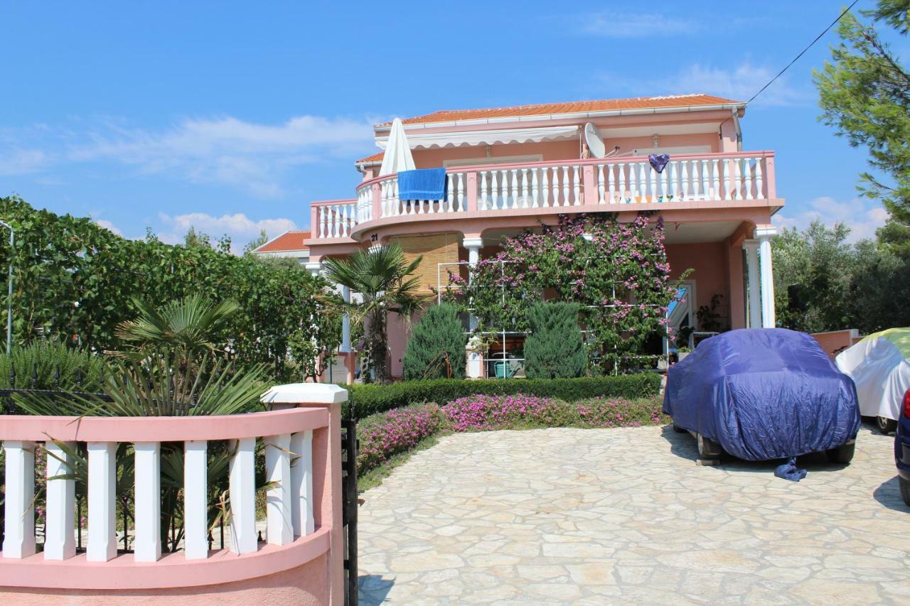 Apartmani Misak Vrsi Ngoại thất bức ảnh