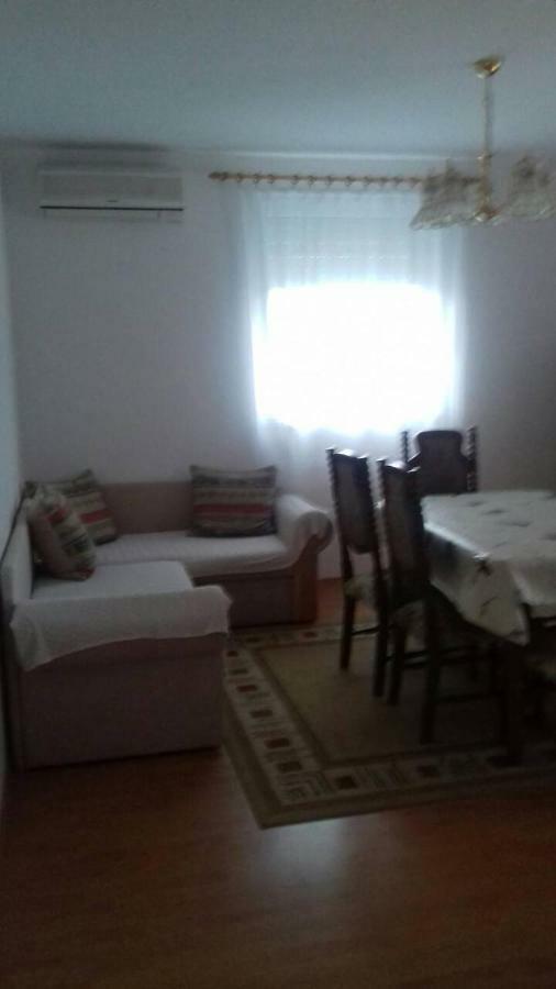 Apartmani Misak Vrsi Ngoại thất bức ảnh