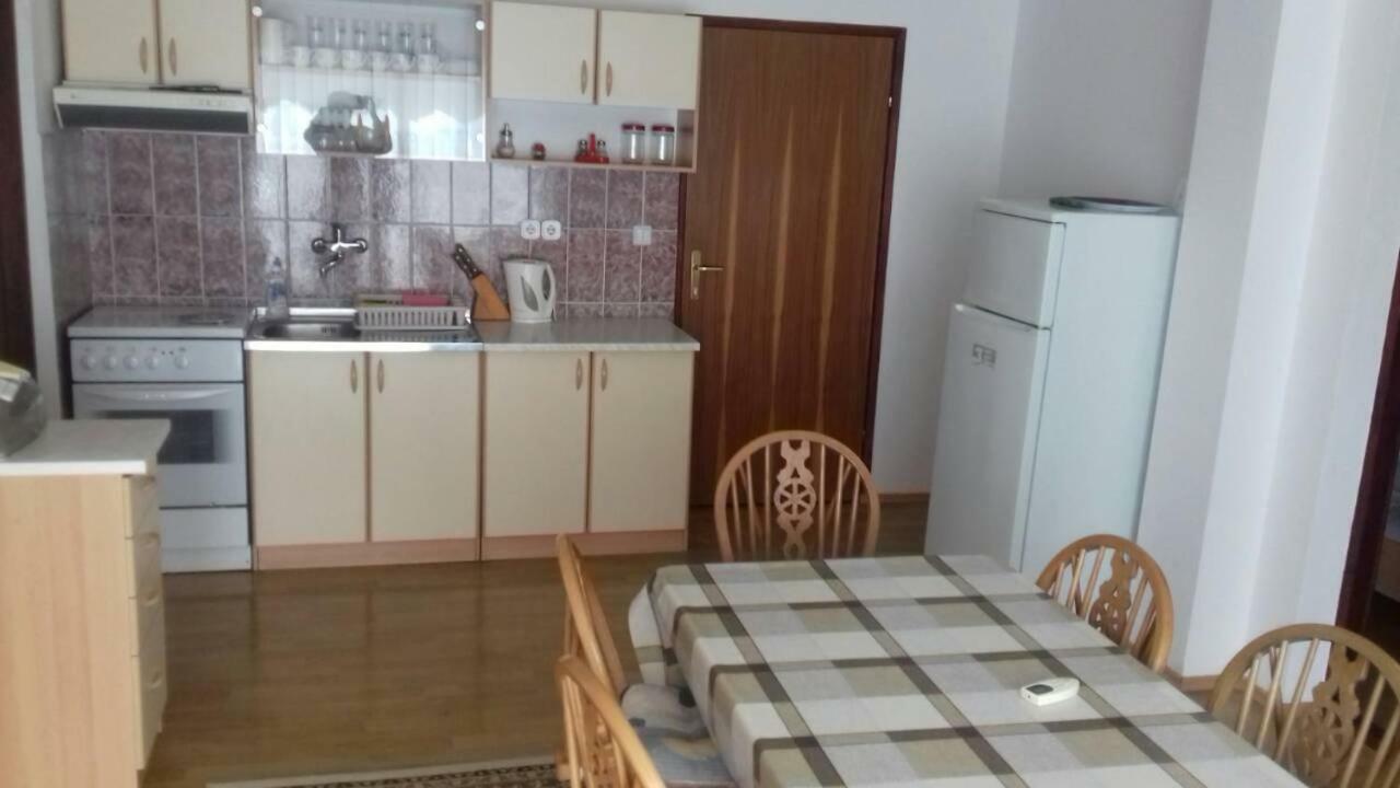 Apartmani Misak Vrsi Ngoại thất bức ảnh