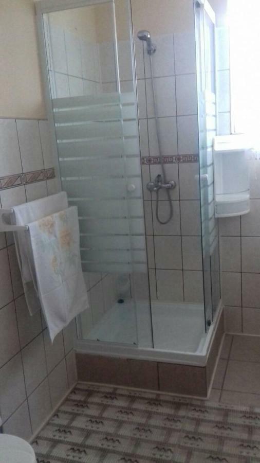 Apartmani Misak Vrsi Ngoại thất bức ảnh