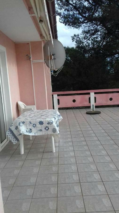 Apartmani Misak Vrsi Ngoại thất bức ảnh