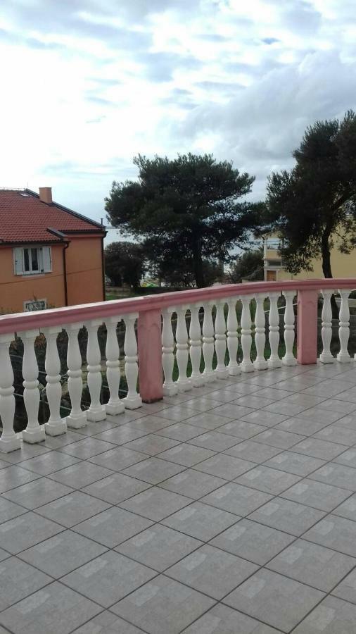 Apartmani Misak Vrsi Ngoại thất bức ảnh