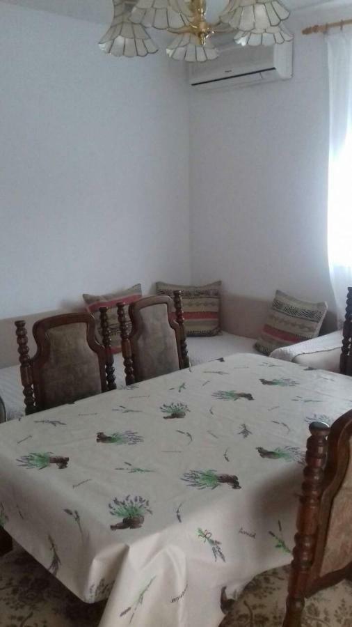 Apartmani Misak Vrsi Ngoại thất bức ảnh