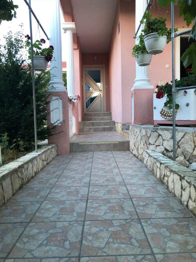 Apartmani Misak Vrsi Ngoại thất bức ảnh